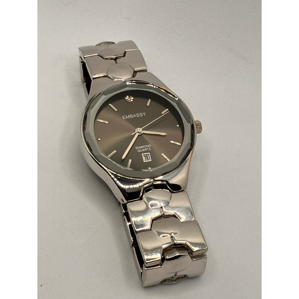 Embassy Watch Men Diamond 38mm Silver Tone‎ Faceted Crystal New Battery 7.75”